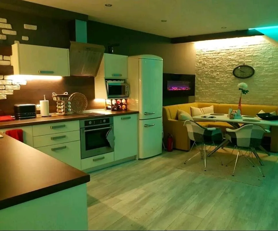 Синьо Лято Burgas Appartement